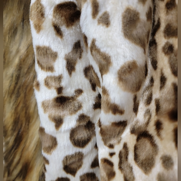 Leopard Fur Coat - Picture 3 of 5